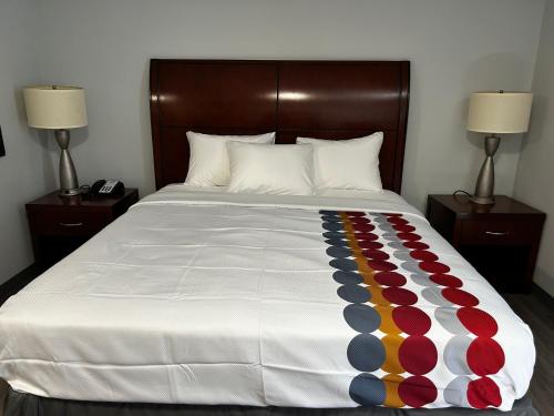 Spark by Hilton Clemmons - photo 7