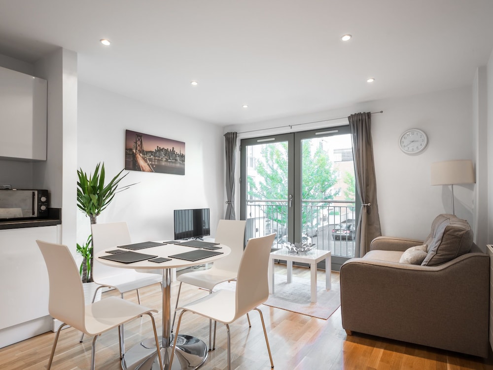 City Centre Apartment — 4-Star Luxury Hotel in Bedford, United Kingdom