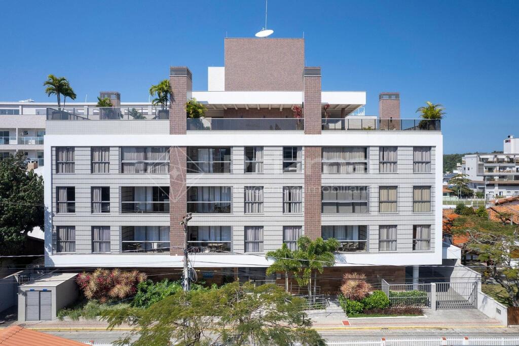 PM 205 Apartamento de Alto Padrão com Rooftop 3 quartos na Praia Bombinhas com excelente localização.