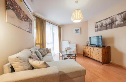 Comfy apartment at Puskas Stadion with balcony — 4-Star Luxury Hotel in Budapest, Hungary