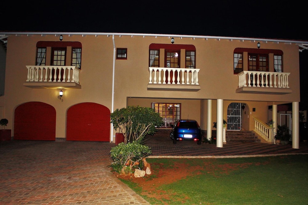Villa Stella — 4-Star Luxury Hotel in Edenvale, South Africa