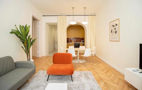 Chic 3BR Apt Near Fabrika By Wehost