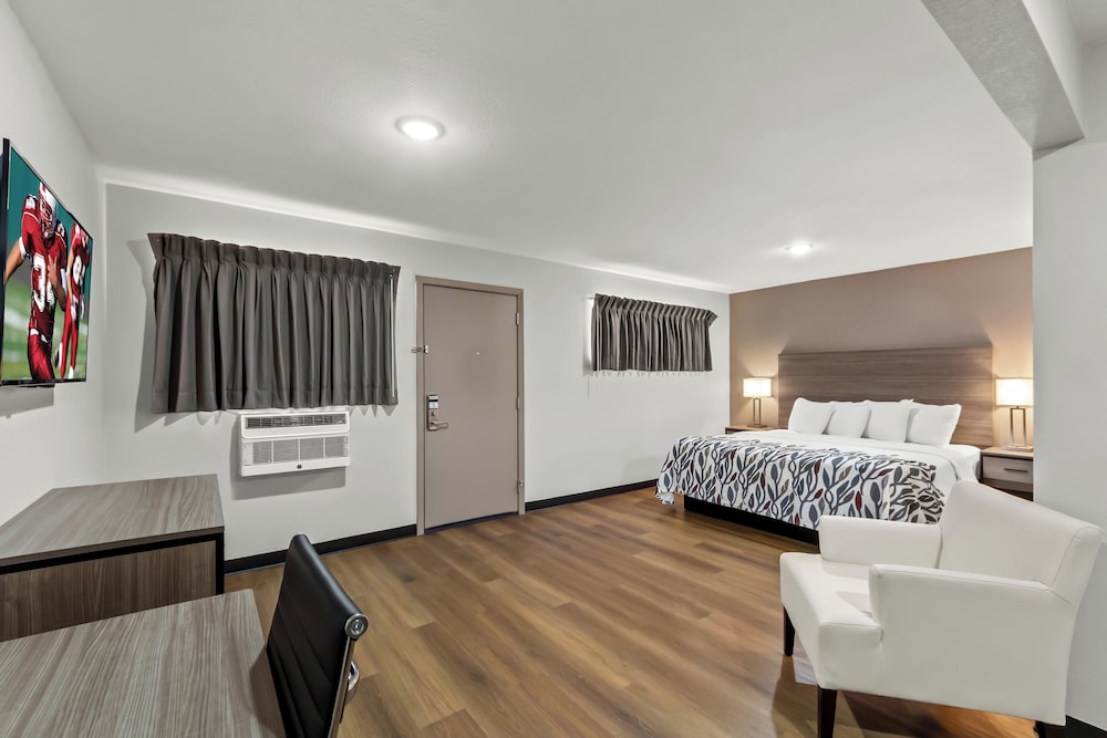 Red Roof Inn Del Rio - photo 19