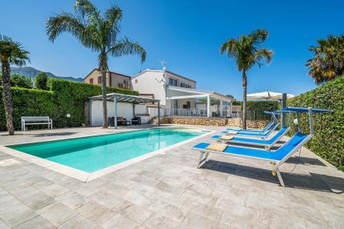 Villa Dell'Ulivo con piscina privata By Sicily Home Solutions — 4-Star Luxury Hotel in Alcamo, Italy