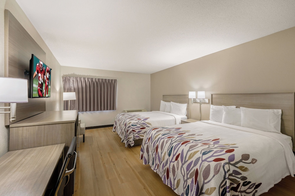 Red Roof Inn & Suites Newport Middletown RI in Middletown, United States