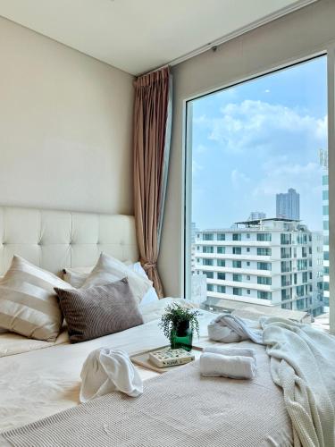 Luxury Prime Thong Lor Fast WiFi Gym&Pool — 4-Star Luxury Hotel in Bangkok, Thailand
