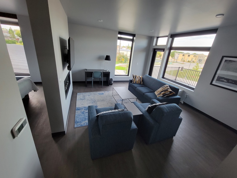 Watershed Hotel - photo 19