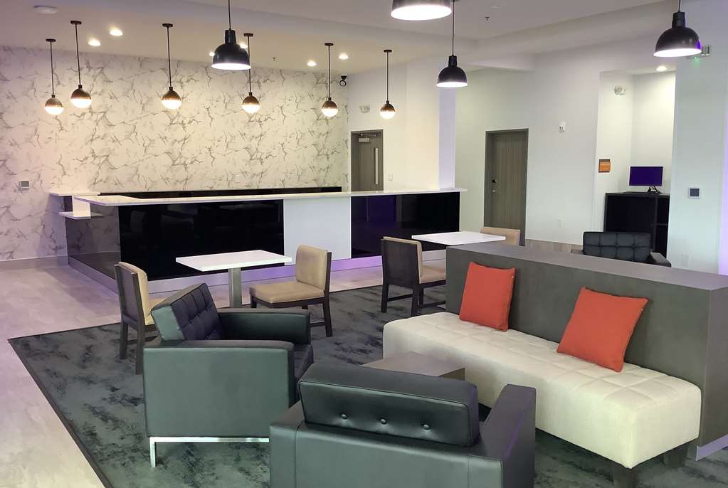 La Quinta Inn & Suites by Wyndham Corpus Christi Southeast - photo 19