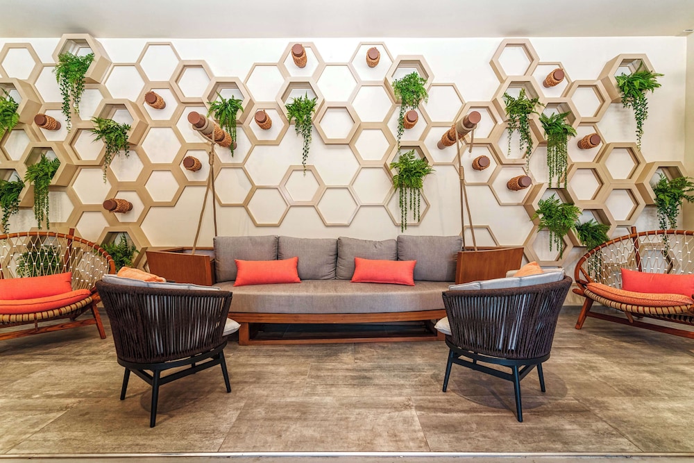 Virgin Hotel Las Vegas Curio Collection by Hilton - photo 7