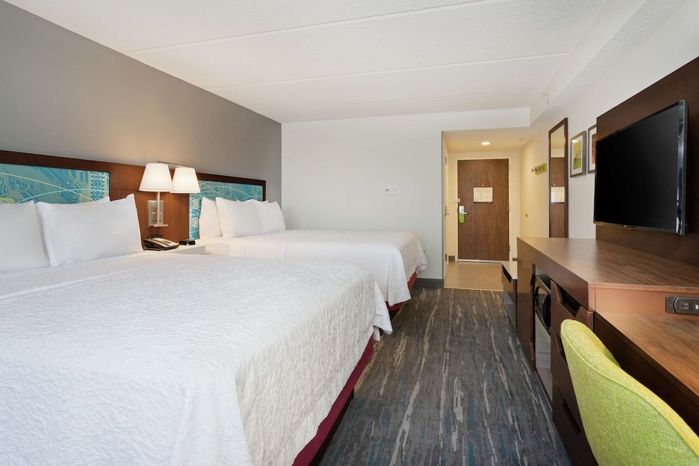 Hampton Inn & Suites Orlando Intl Dr N - photo 17