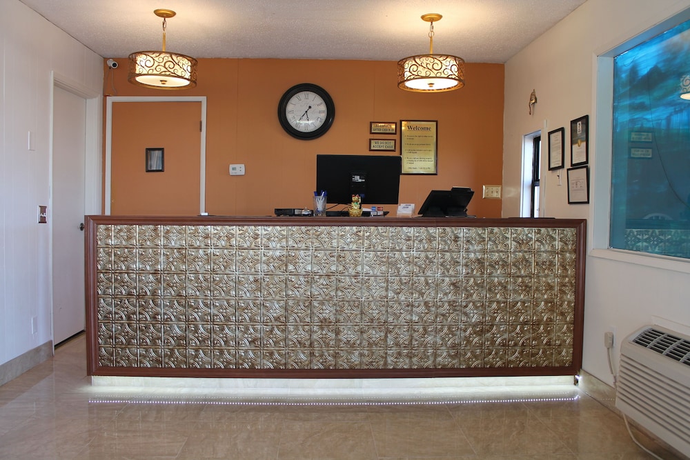 Americas Best Value Inn Boardman - photo 2