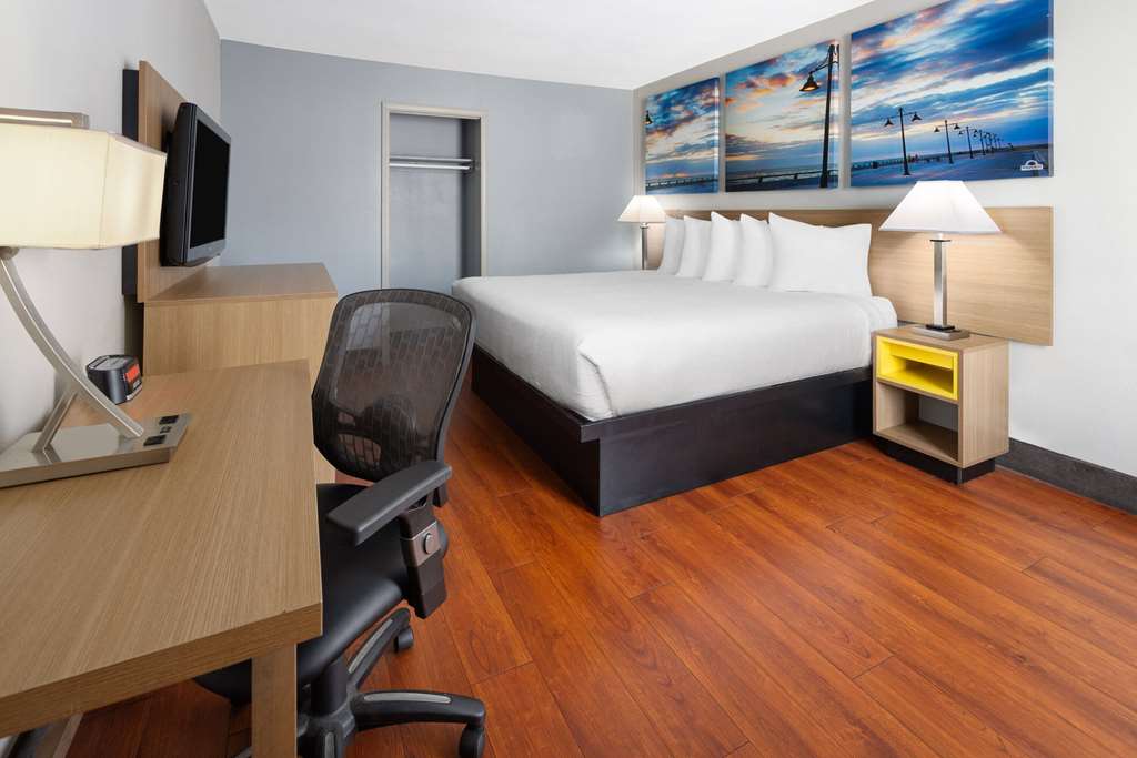 Days Inn by Wyndham Americus - photo 25