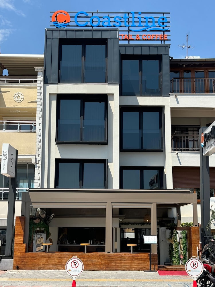 Coastline in Konyaalti, Turkey