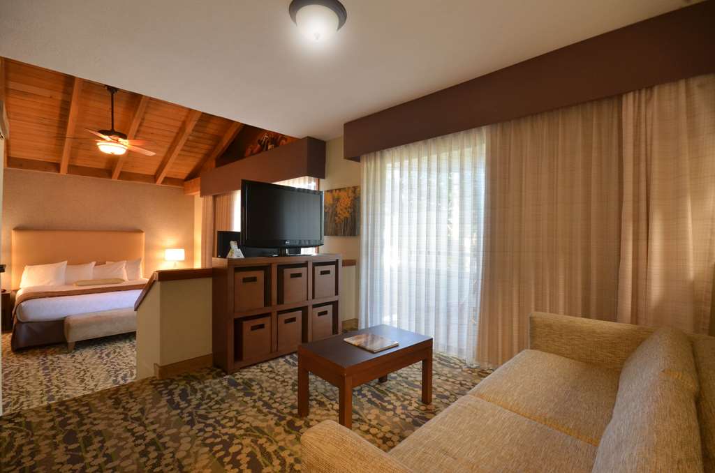 Best Western The Inn & Suites Pacific Grove - photo 16