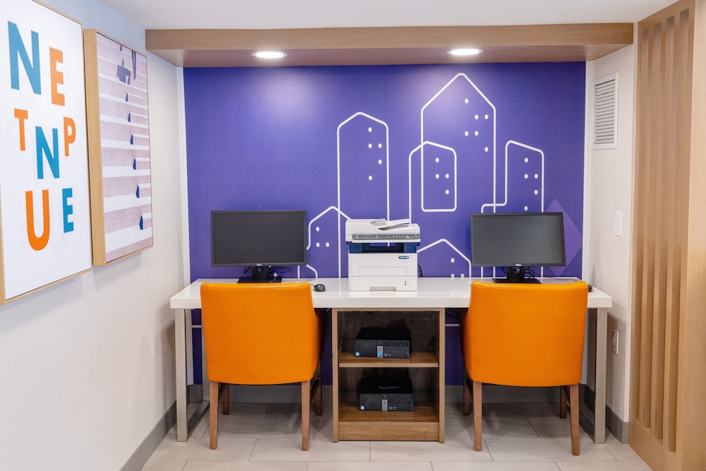 Holiday Inn Express Hotel of Neptune by IHG - photo 95