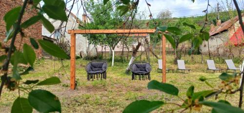 Blue Cottage — 4-Star Luxury Hotel in Spring, Romania