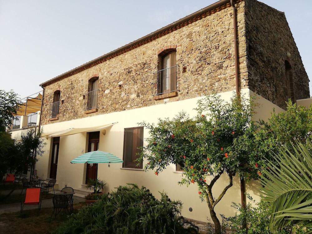 Casa del Geco — 4-Star Luxury Hotel in Capaccio, Italy