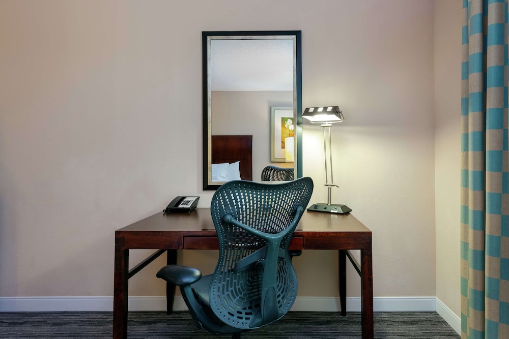 Hilton Garden Inn Mobile West I 65 Airport Blvd - photo 12