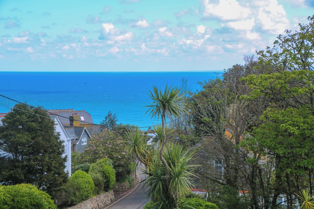 Talland View — 4-Star Luxury Hotel in St Ives, United Kingdom