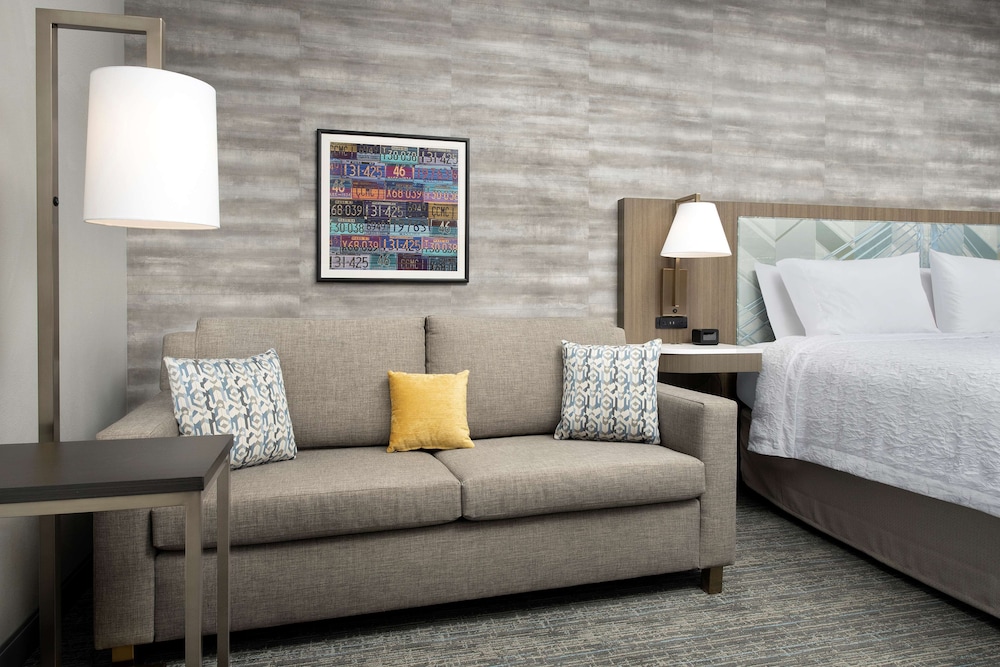 Hampton Inn Boston Logan Airport Chelsea - photo 14