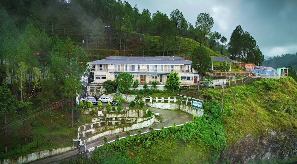 Hushvan Resorts in Pauri, India