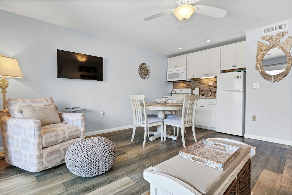 Sandpeddler Inn & Suites - photo 152