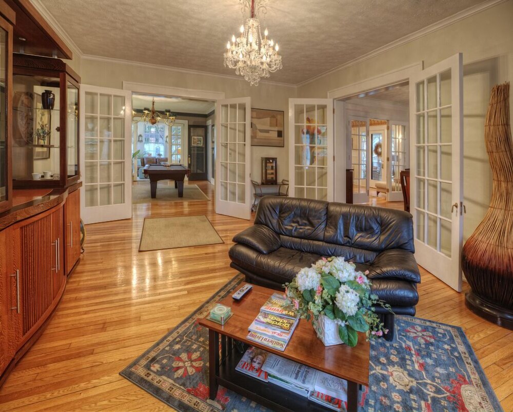 Bluefield Inn - photo 16