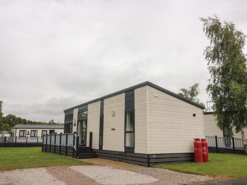 Waterside Lodge — 4-Star Luxury Hotel in Carnforth, United Kingdom