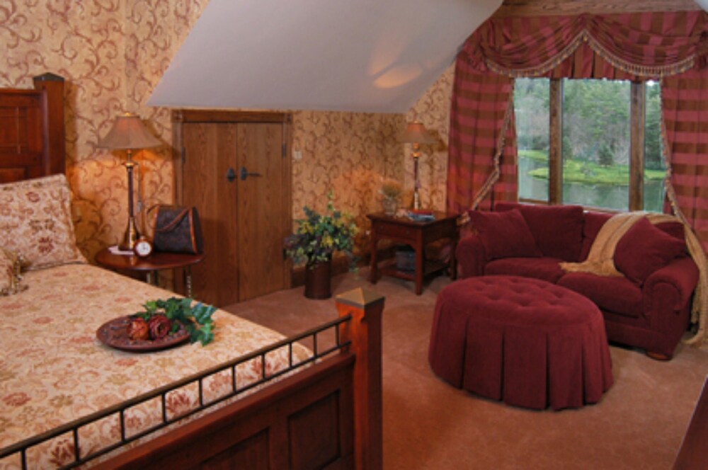 Bob Timberlake Inn at Chetola Resort - photo 10