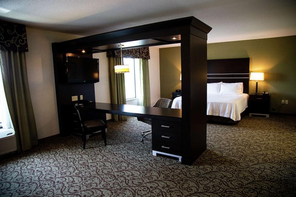 Hampton Inn & Suites Sharon - photo 42