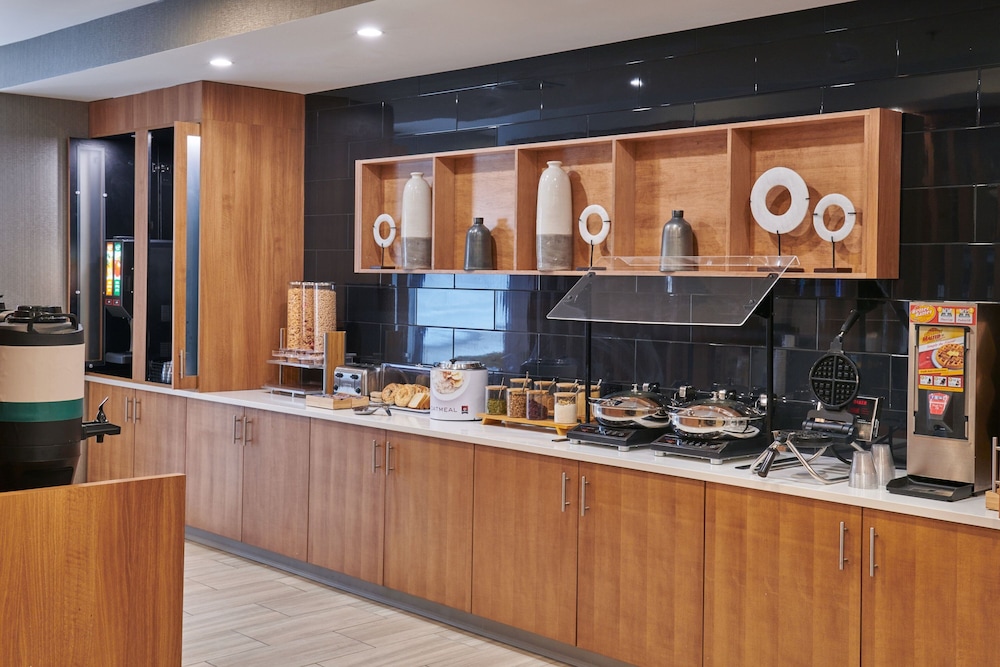 SpringHill Suites by Marriott Detroit Dearborn - photo 16