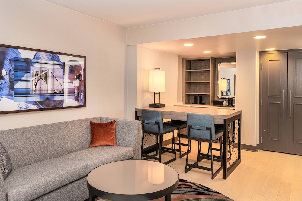 Pittsburgh Airport Marriott - photo 30