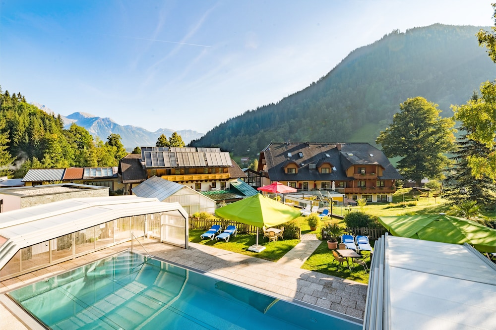 Hotel Vitaler Landauerhof — 4-Star Luxury Hotel in Schladming, Austria