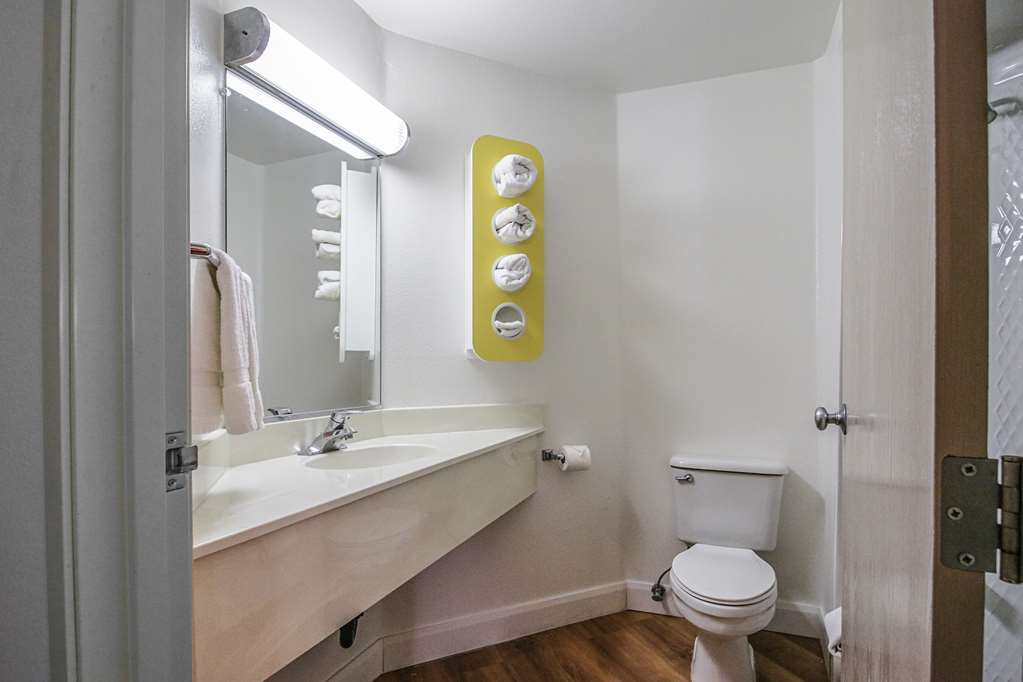 Motel 6 Nephi UT - photo 9