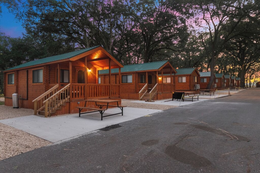 Happy Travelers RV Resort - photo 9