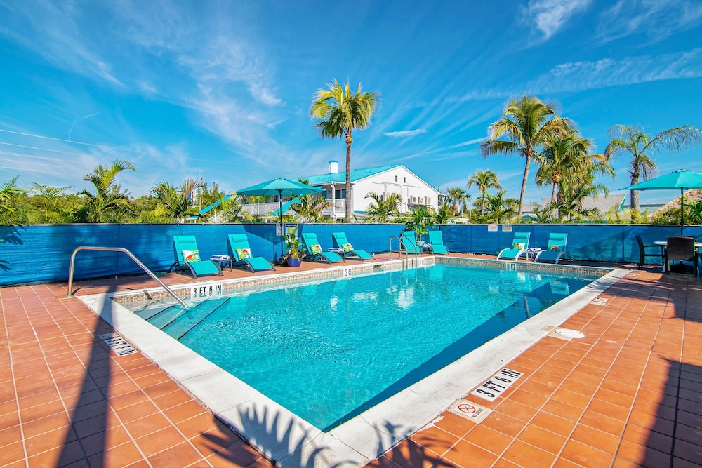 Latitude 26 Waterfront Resort & Marina - photo 63