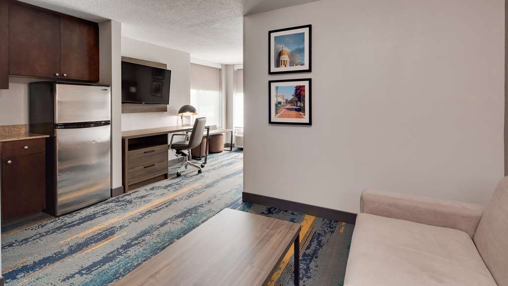 Best Western Plus Augusta North Inn & Suites - photo 12