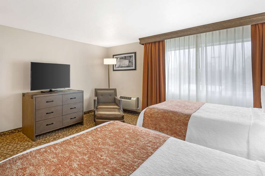 Best Western Plus Mill Creek Inn - photo 13