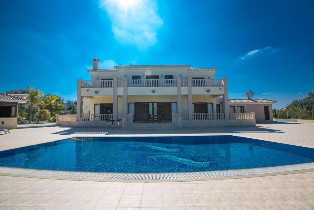 Villa Protaras Deluxe Fabulous And Luxurious 7bdr Villa Close To Fig Tree