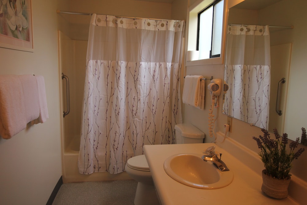 Mariner's Cove Inn - photo 30