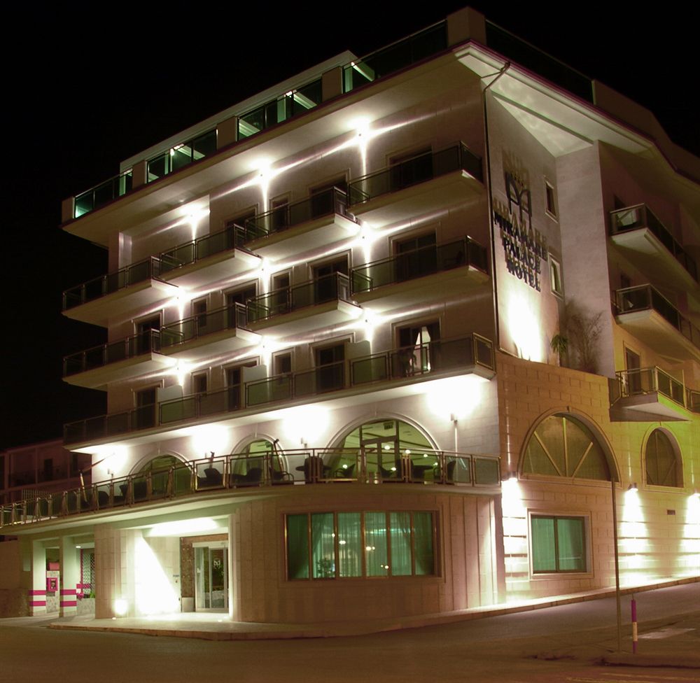 Miramare Palace Hotel in Trebisacce, Italy
