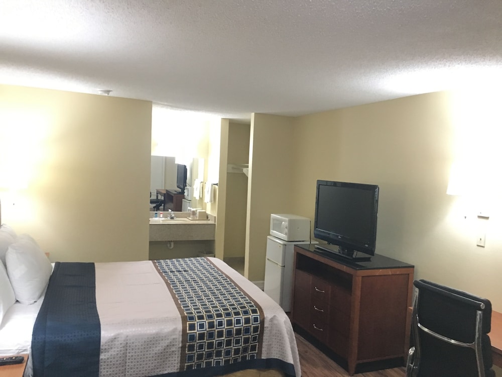 Navasota Inn - photo 4
