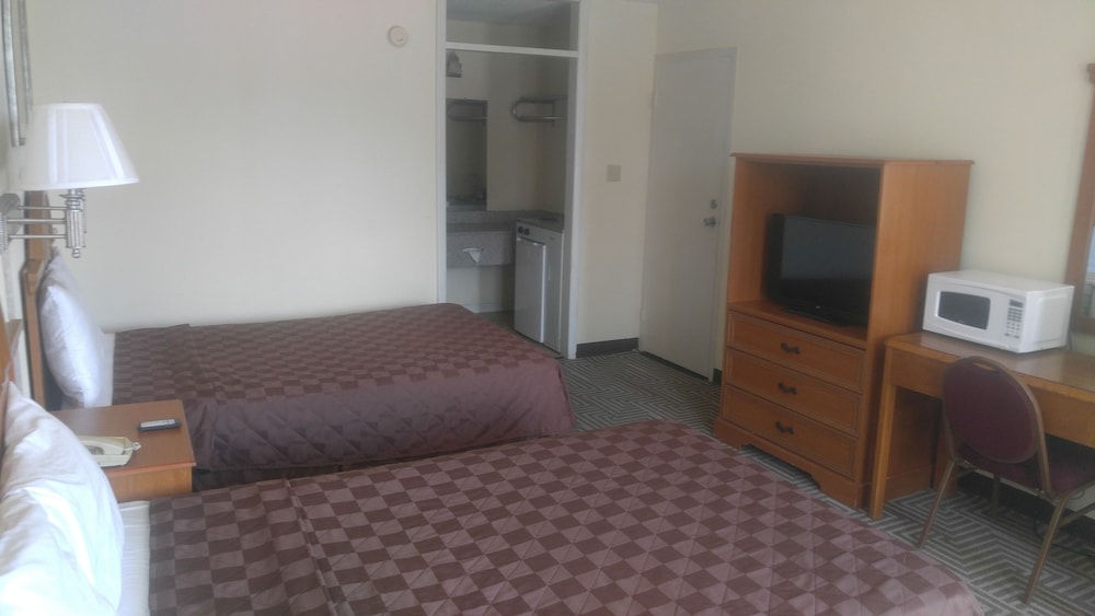 Americourt Extended Stays - photo 10