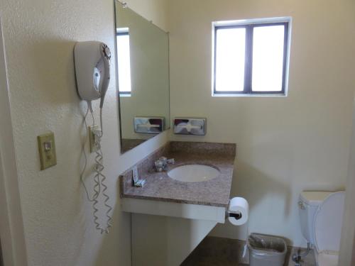 Economy Inn Richmond - photo 53