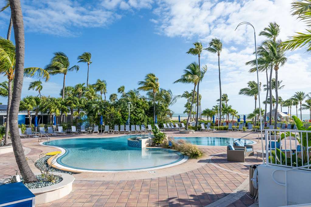 Islander Resort - photo 2