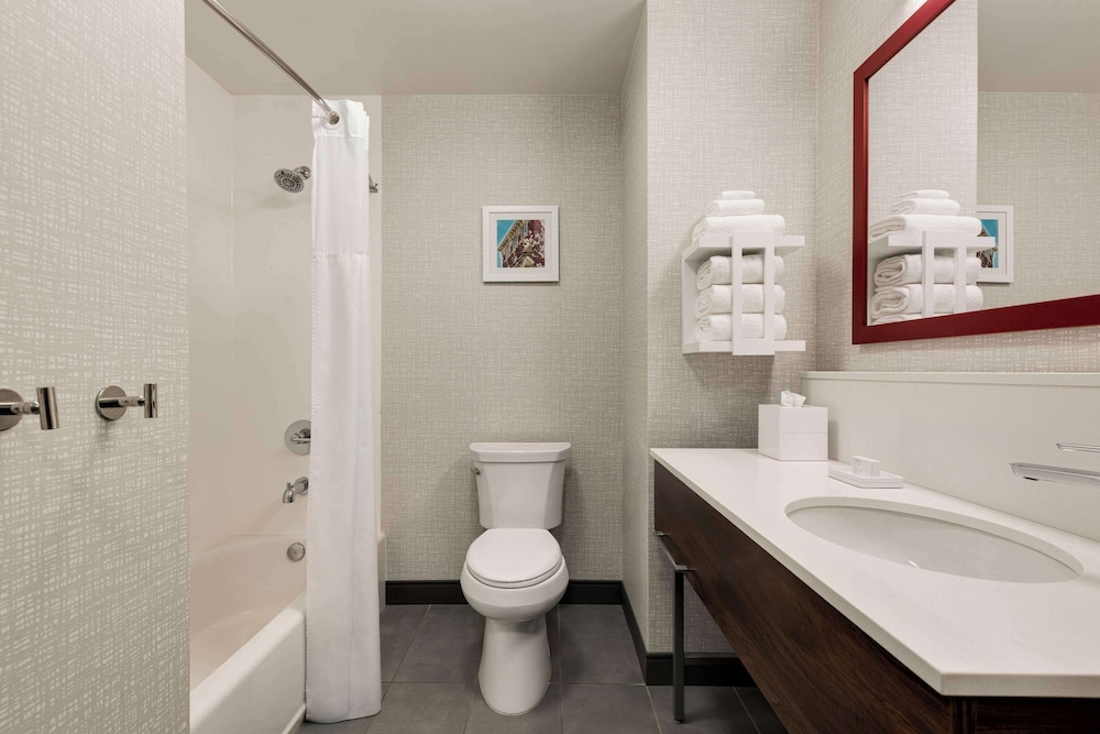 Hampton Inn Starkville Mississippi State University - photo 21