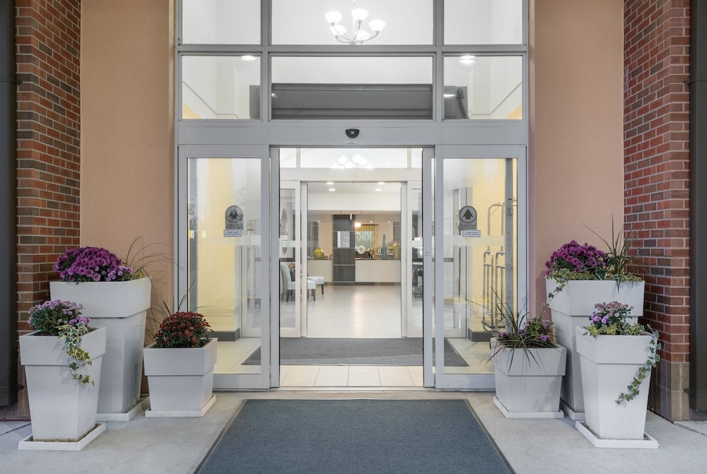 Holiday Inn Express & Suites Ames by IHG - photo 31