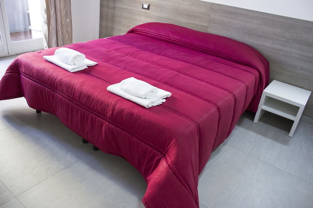 Tiburtina Royal Suites — 4-Star Luxury Hotel in Rome, Italy