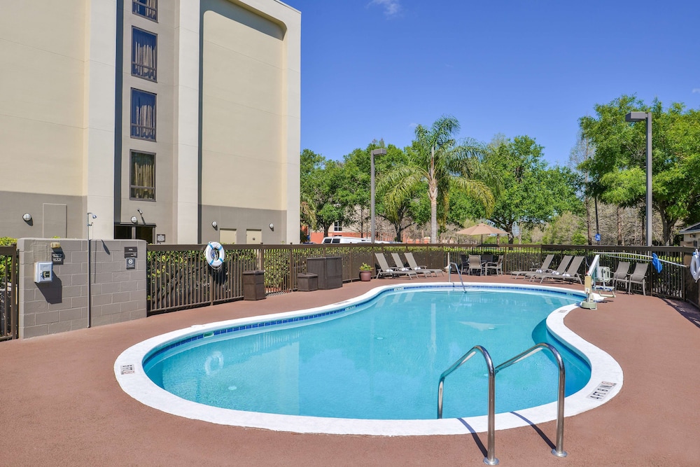 Hampton Inn closest to Universal Orlando - photo 18
