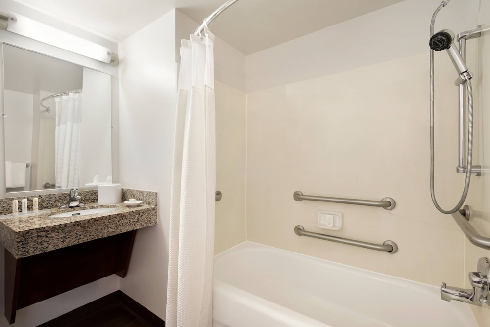 Towneplace Suites by Marriott Boca Raton - photo 32